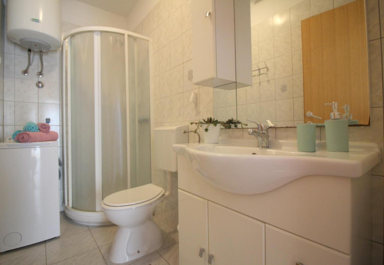 Apartment Ema Near City Center Poreč Eksteriør billede