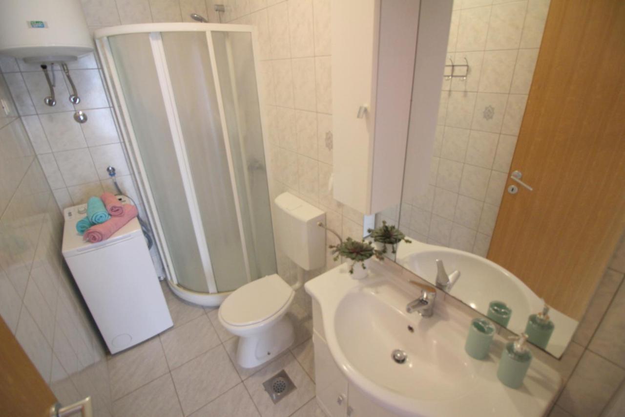 Apartment Ema Near City Center Poreč Eksteriør billede