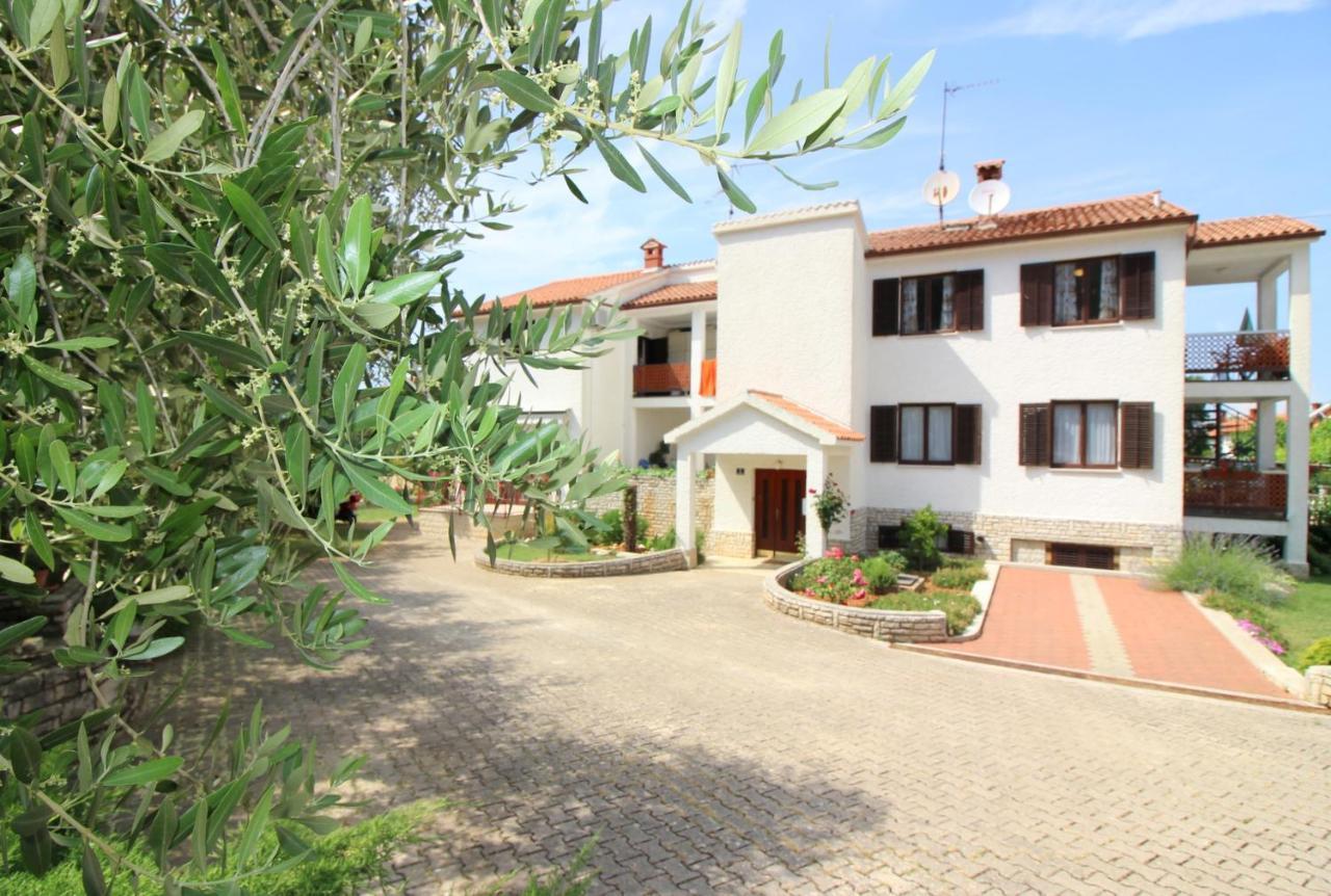 Apartment Ema Near City Center Poreč Eksteriør billede